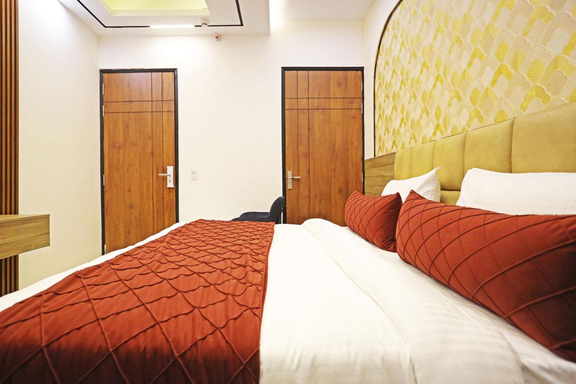 Hotel Hsp Plaza Нью-Делі Екстер'єр фото