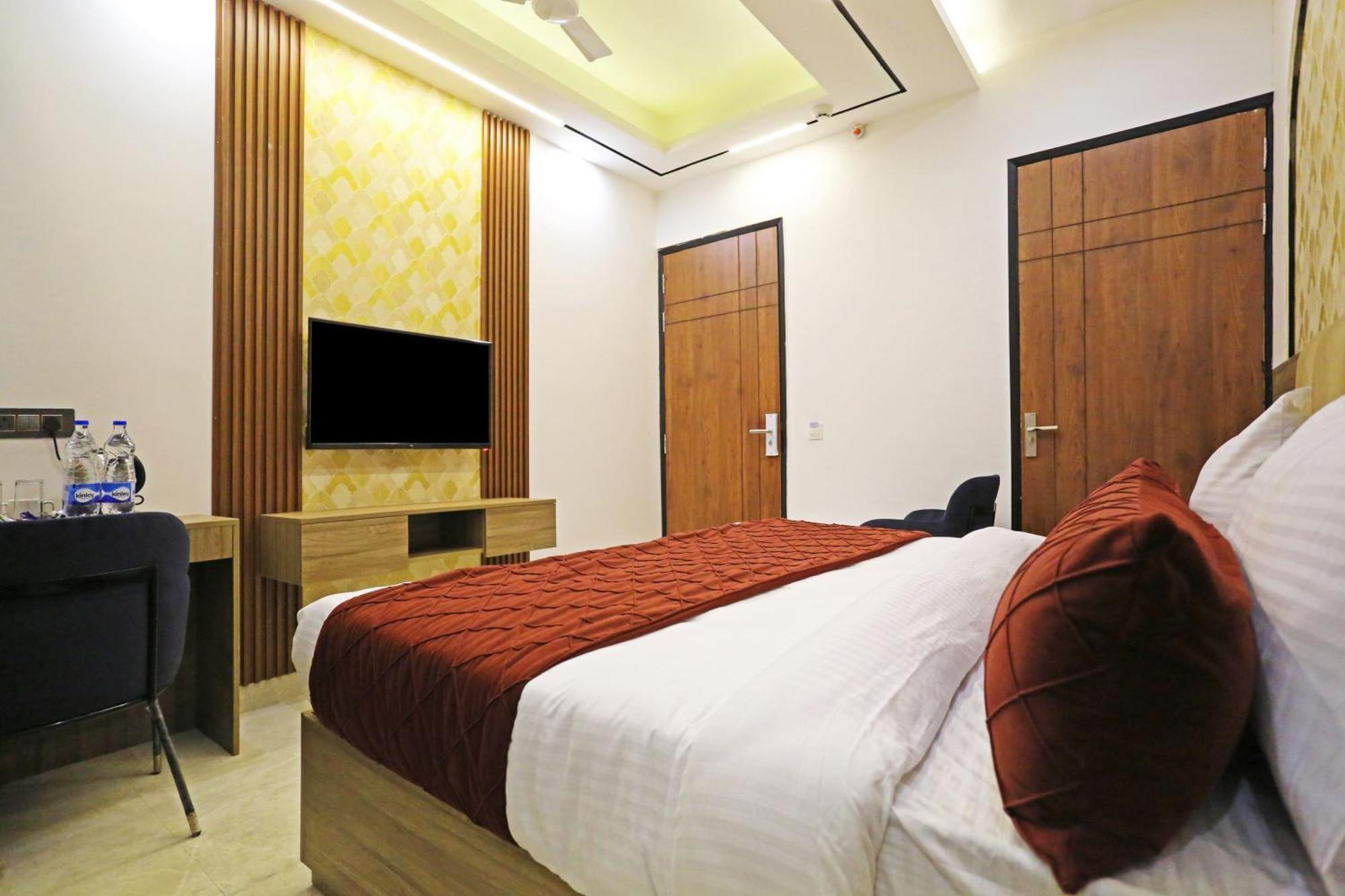 Hotel Hsp Plaza Нью-Делі Екстер'єр фото